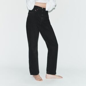 ZARA MOM FIT HIGH-RISE JEANS